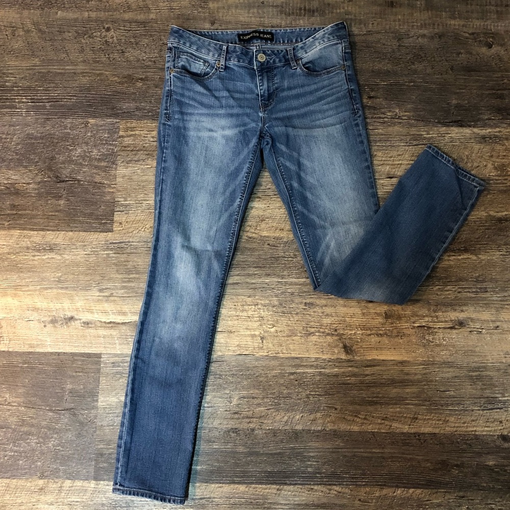 EXPRESS LIGHT WASH JEANS